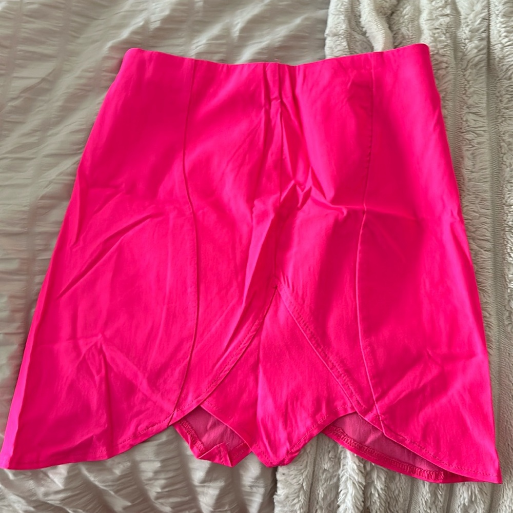 Mini hot pink skirt